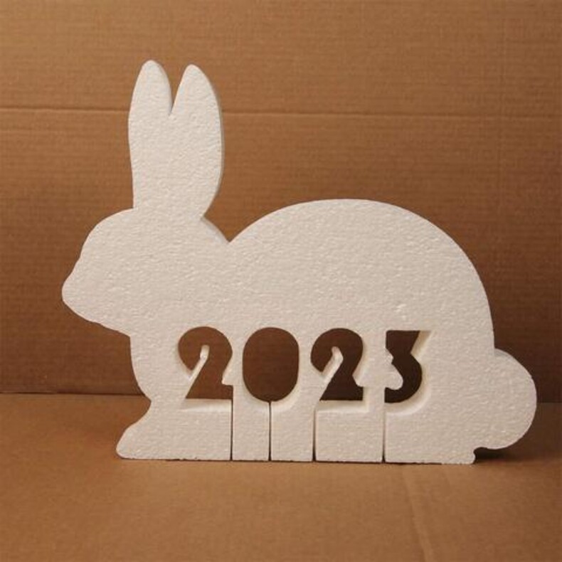 Кролик символ 2023 с цифрами внутри