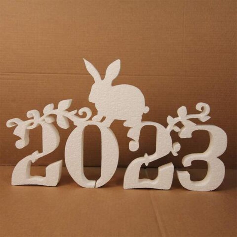 Кролик символ 2023 с веточкой